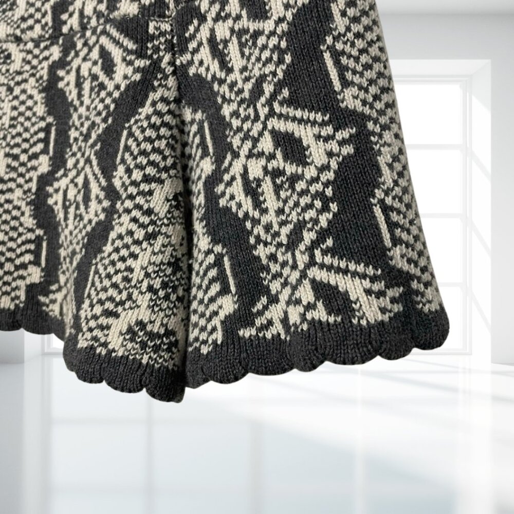 Cabi | Black Cream Geometric Knit Peplum Sleeveless Sweater Tank Top Medium - Picture 5 of 10
